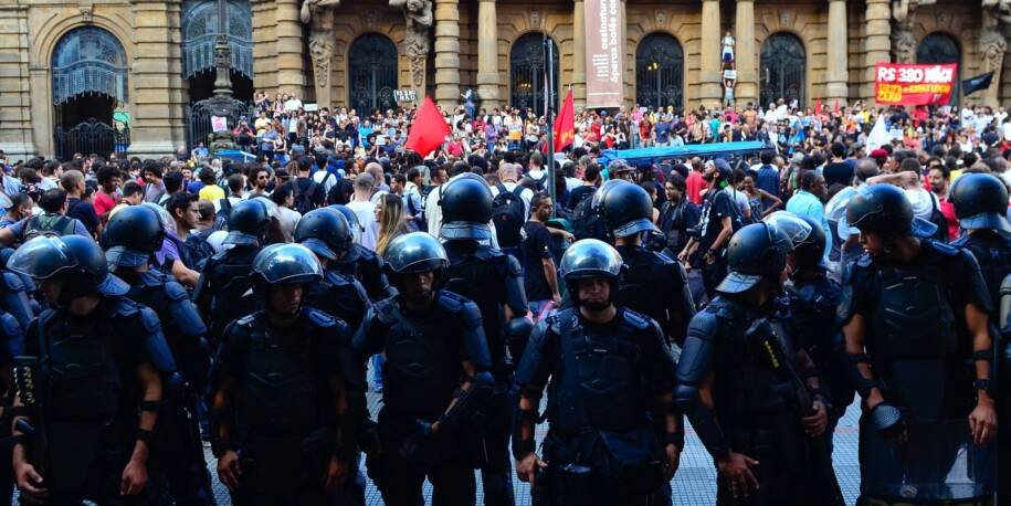 STJ determina que São Paulo crie protocolo de atuação da Polícia Militar em manifestações