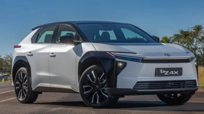 Toyota BZ4X estreia no Brasil por R$ 419.900 com apenas 99 unidades disponíveis