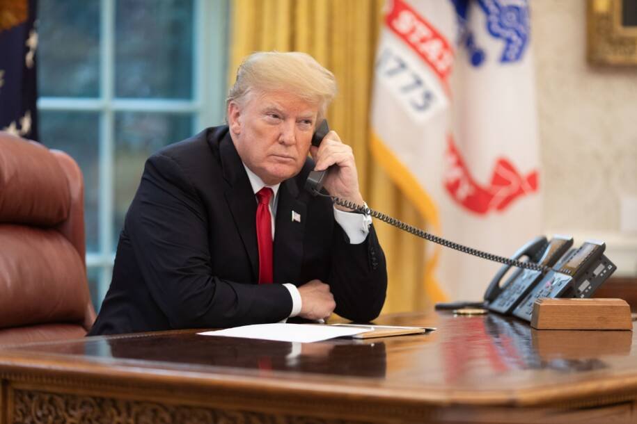 Trump afirma que Netanyahu deve aceitar acordo com o Irã amid tensões com Houthis