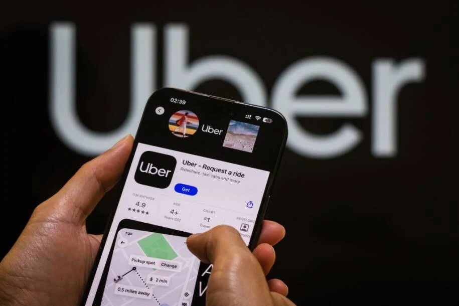 Uber inicia inscrições para testes de robotáxis em Londres com Wayve