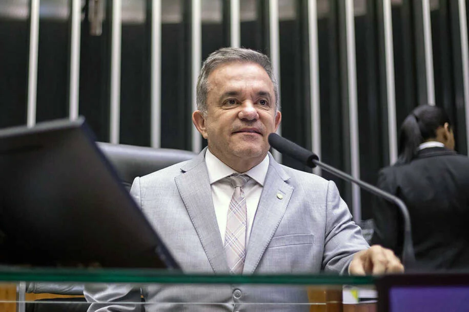 Vander Loubet enfrenta crise interna após desistência de Bumlai em chapa para Senado