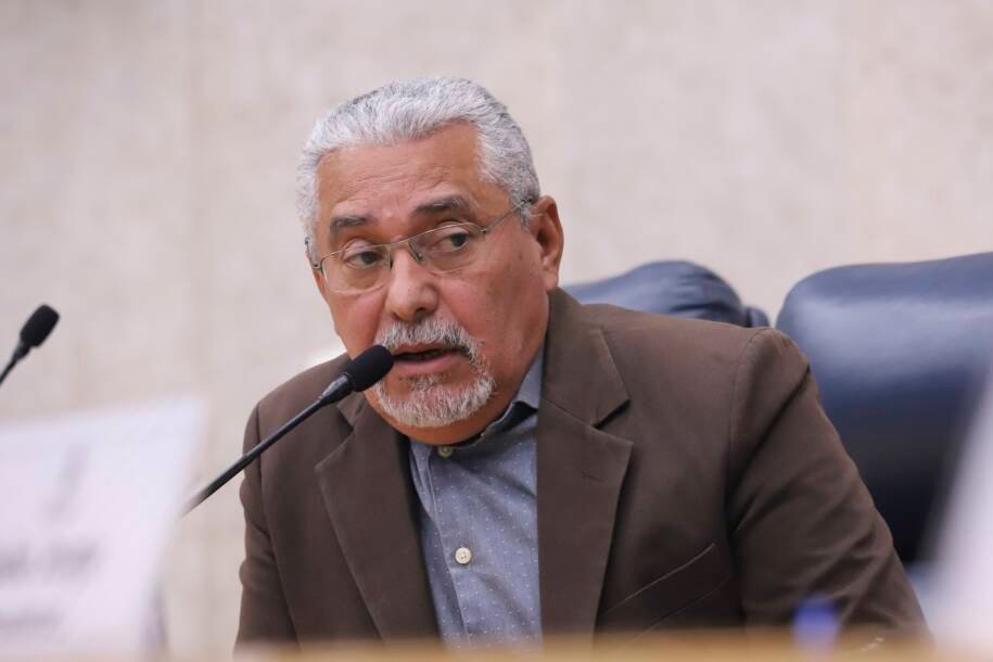 Vereador Senival Moura é preso em operação do MP e pede afastamento do PT