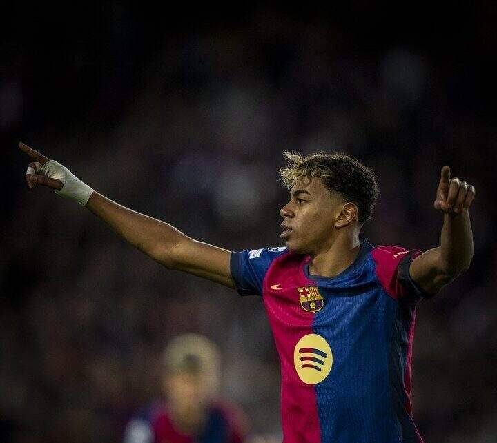 Yamal exalta Messi como o melhor da história e cita Neymar como ídolo