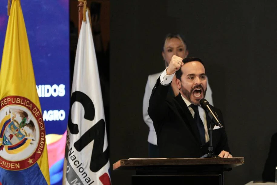 Abelardo de la Espriella e Keiko Fujimori impulsionam mercados em meio a crises fiscais