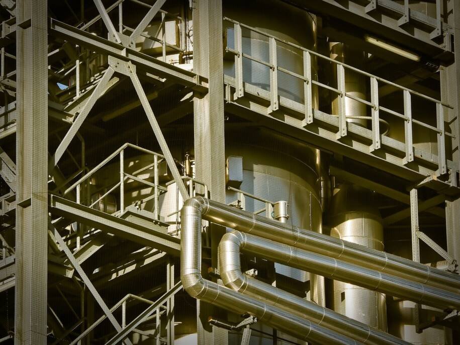 Abiquim alerta: EUA impõem tarifa de 25% e custo pode chegar a US$ 133 milhões
