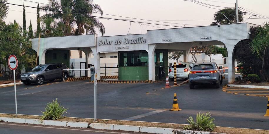 Alexandre de Moraes veta visita de Javier Milei a Bolsonaro em prisão domiciliar