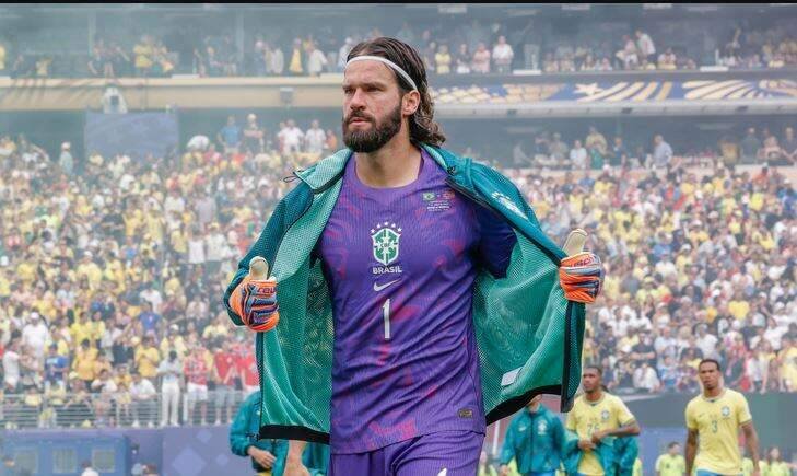 Alisson desabafa sobre eliminação do Brasil e mira Copa do Mundo de 2030