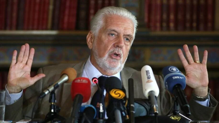 André Mendonça levanta sigilo e revela investigações contra Jaques Wagner