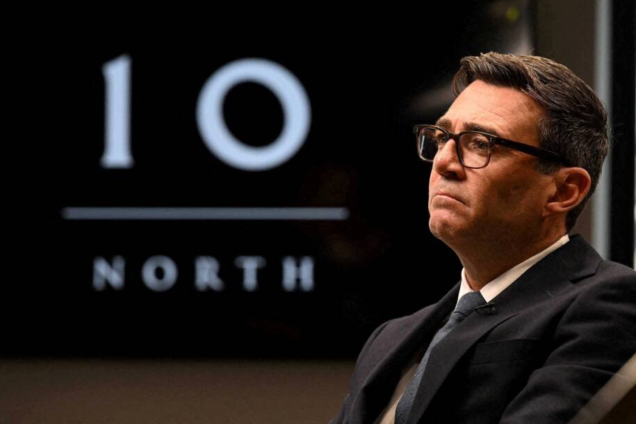 Andy Burnham promete abordagem pragmática sobre petróleo do Mar do Norte após Trump