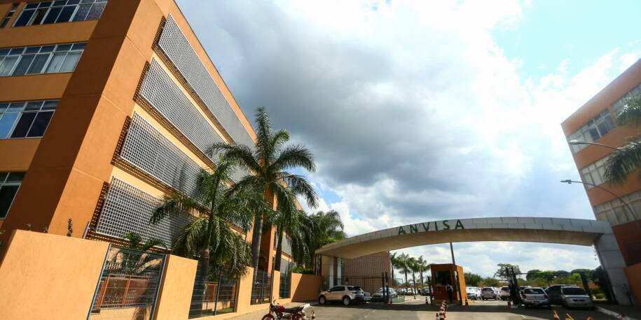 Anvisa apreende lotes falsificados do Mounjaro e proíbe venda de produtos irregulares