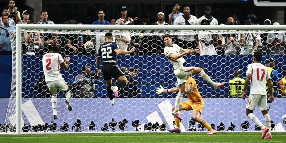 Argentina vira jogo e elimina Inglaterra, avançando à final da Copa do Mundo