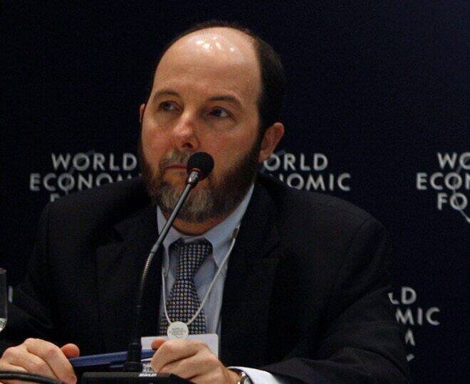 Armínio Fraga alerta: Brasil à beira da recessão após decisões de Lula