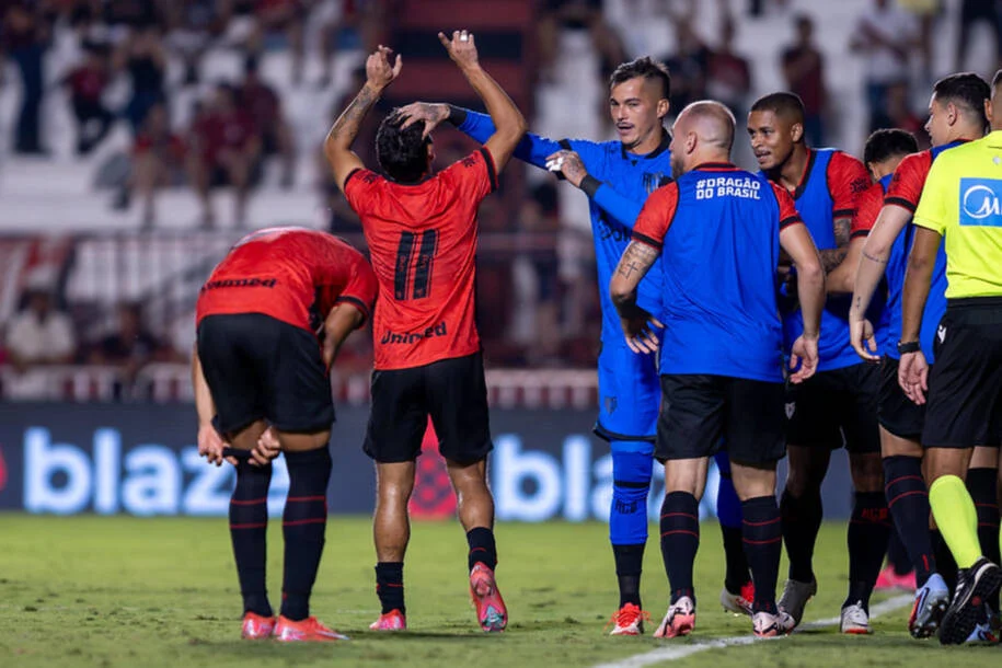 Atlético Goianiense vence Operário com gol de Marrony e mira G6 da Série B