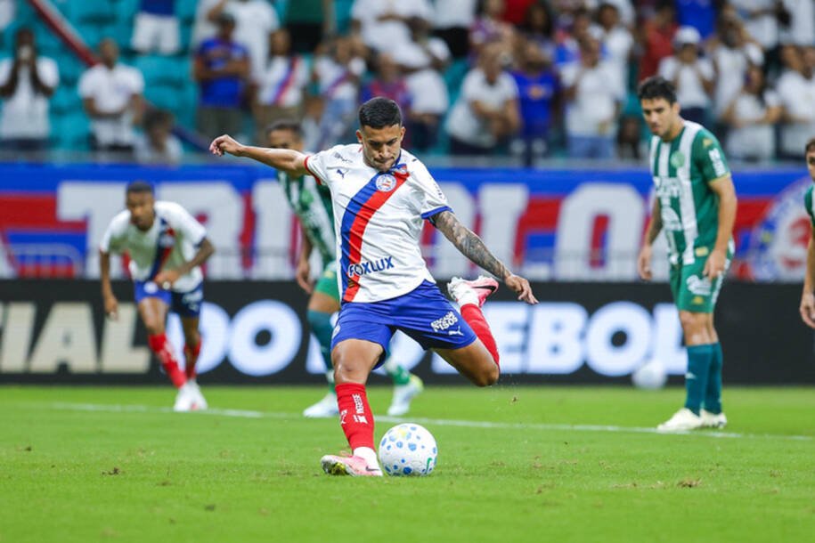 Bahia vence Chapecoense e mantém 5º lugar; time de Rogério Ceni brilha pouco