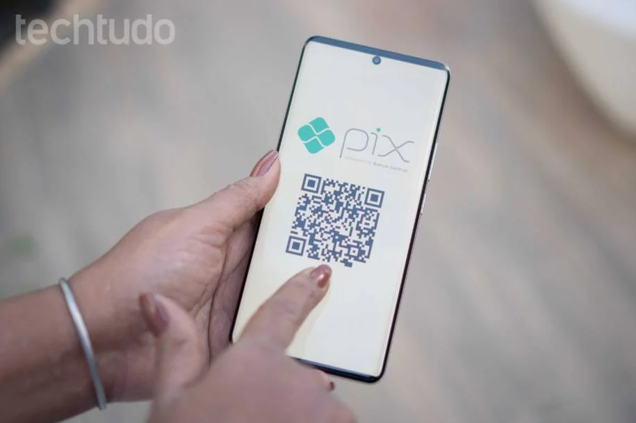 Banco Mercantil alerta: confira dados do Pix para evitar fraudes perigosas
