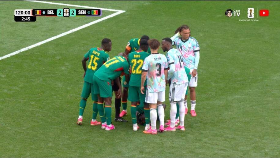Bélgica vira jogo dramático contra Senegal e avança às oitavas da Copa