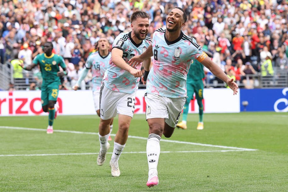 Bélgica vira nos acréscimos e elimina Senegal com gol de Tielemans