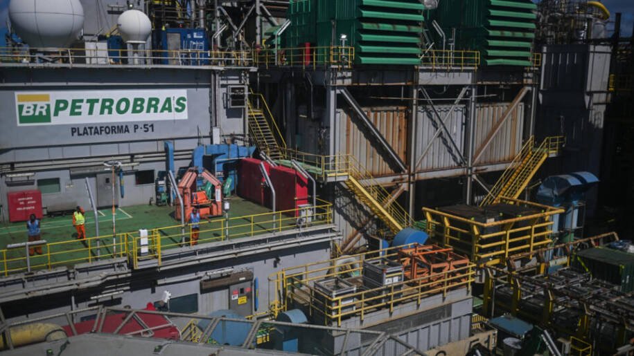 Bolívia confirma acordo com Petrobras para reestruturar YPFB e reverter crise