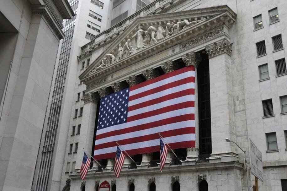 Bolsas de Nova York: Nasdaq cai 0,64% enquanto Dow Jones avança 0,46%