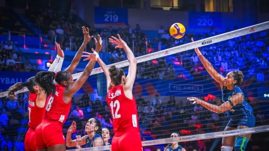 Brasil perde para Turquia e amarga quinto vice na Liga das Nações Feminina de Vôlei