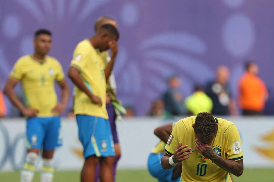 Brasil sofre eliminação precoce e registra maior jejum de títulos em Copas