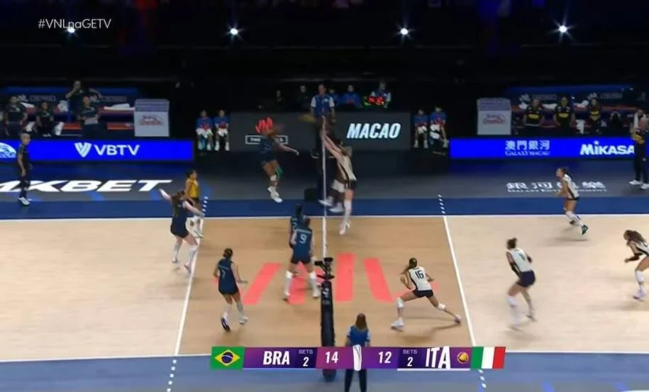 Brasil vence Itália no tie-break e avança para a final contra a Turquia na VNL