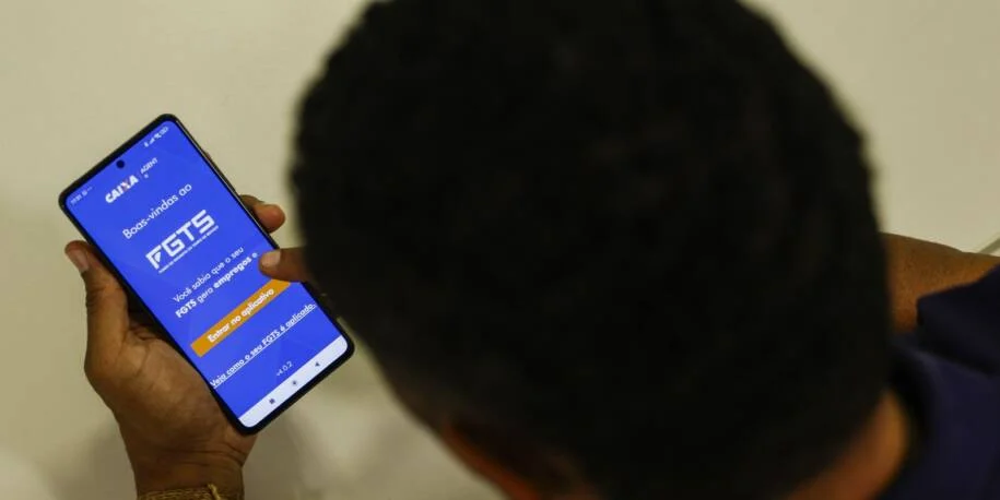 Caixa Econômica Federal distribui R$ 13 bilhões em lucros do FGTS e gera expectativa