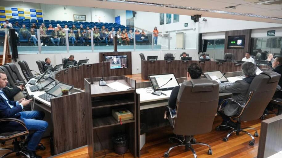 Câmara de Balneário Camboriú aprova lei que proíbe uso desrespeitoso de símbolos cristãos