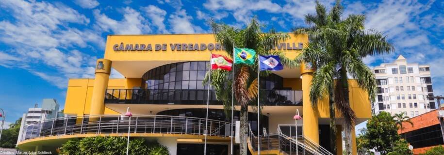 Câmara de Vereadores de Joinville lança site e elimina uso de papel na gestão