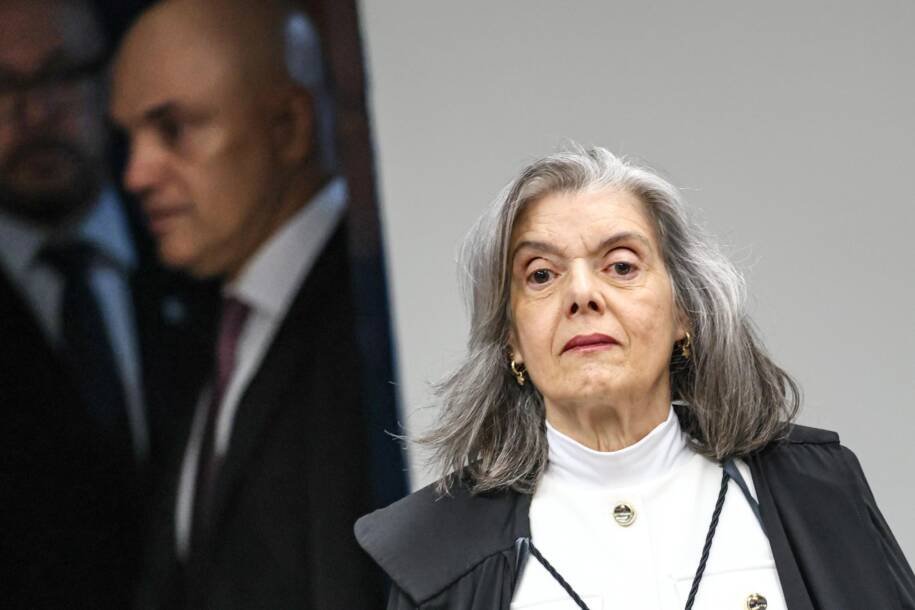 Cármen Lúcia defende democracia e urnas eletrônicas após governo negar vistos dos EUA