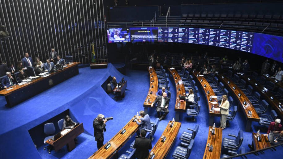 Cláudio Castro desiste e Carlos Portinho e Carlos Jordy disputam vaga no Rio