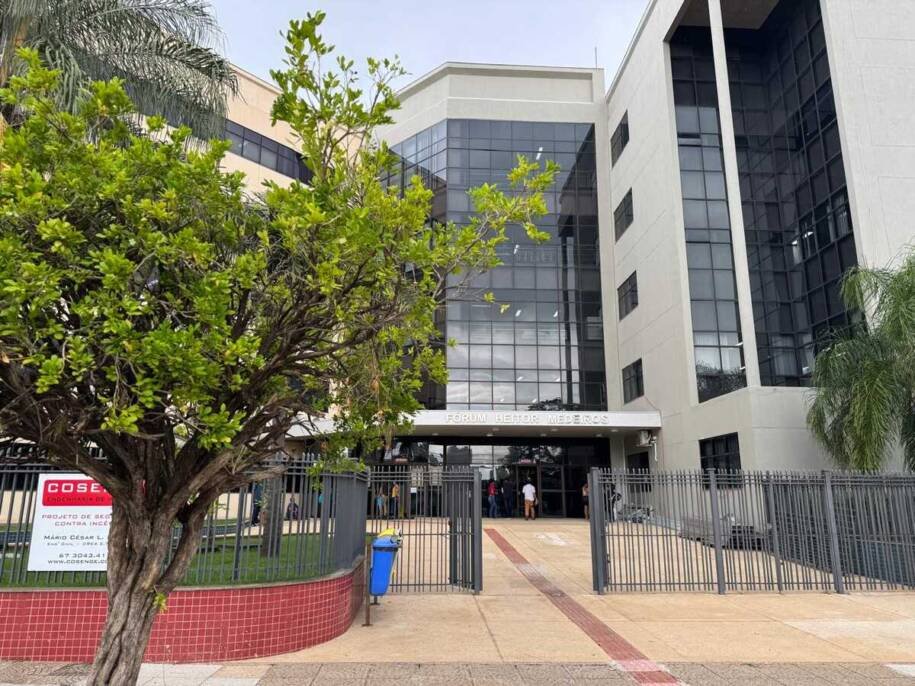 Consumidora de Campo Grande vence batalha judicial contra transportadora por atraso e extravio