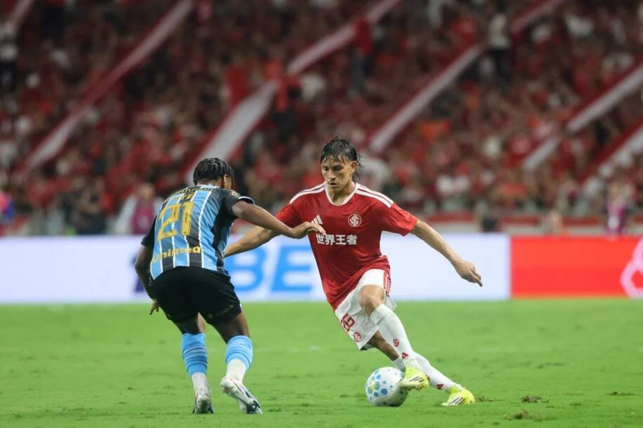 Copa do Mundo termina e Brasileirão volta com Palmeiras na liderança e Vasco em crise