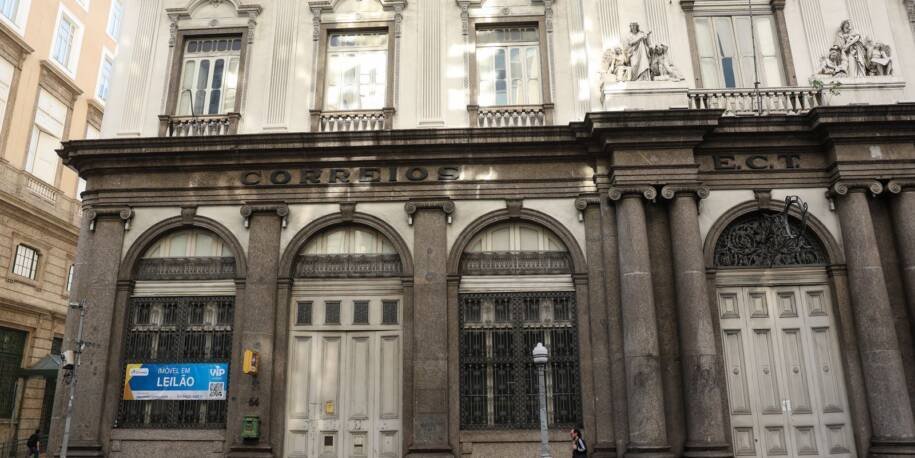 Correios leiloam antiga sede no Rio por R$ 53,6 milhões; futuro incerto