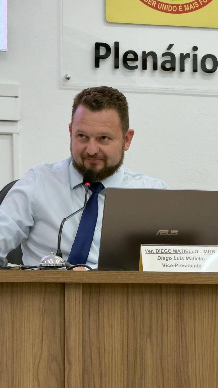 Diego Matiello assume presidência da Câmara de Penha e exonera servidoras da rachadinha