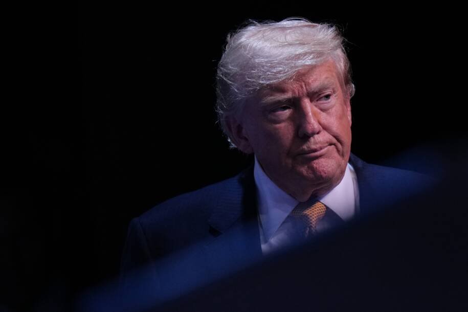 Donald Trump afirma que Irã concordou em renunciar a armas nucleares antes de ataque no Estreito de Ormuz