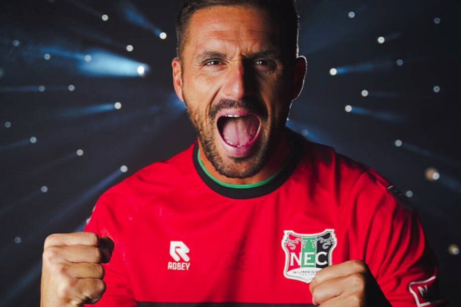 Dusan Tadic é anunciado pelo NEC e promete agitar o futebol holandês até 2028