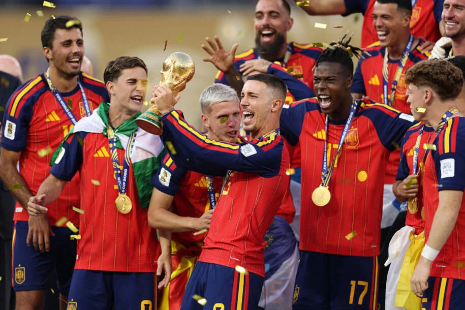 Espanha conquista bicampeonato e desbanca Argentina no ranking da FIFA