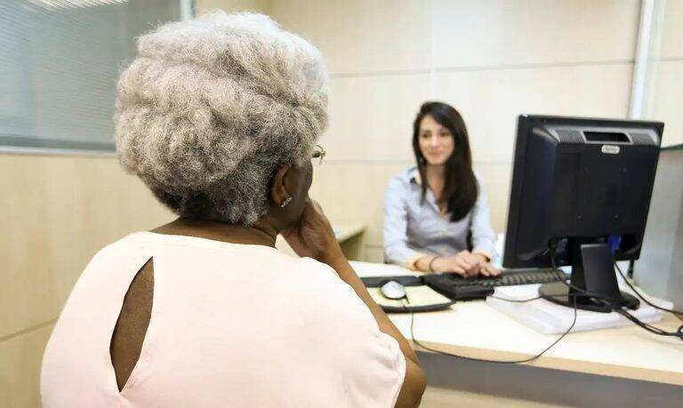 Estatuto da Pessoa Idosa garante direitos essenciais e combate discriminação