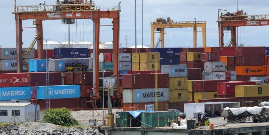 EUA impõem tarifa de 37,5% que afeta US$ 6,6 bilhões em exportações brasileiras
