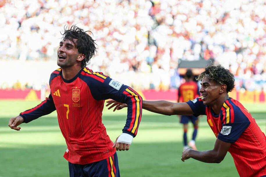 Ferran Torres brilha e Espanha vence Argentina na final da Copa do Mundo 2026