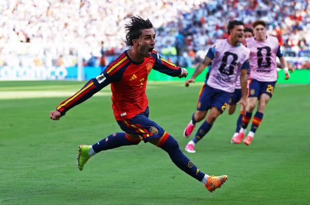 Ferran Torres renasce após críticas e marca gol decisivo do título espanhol