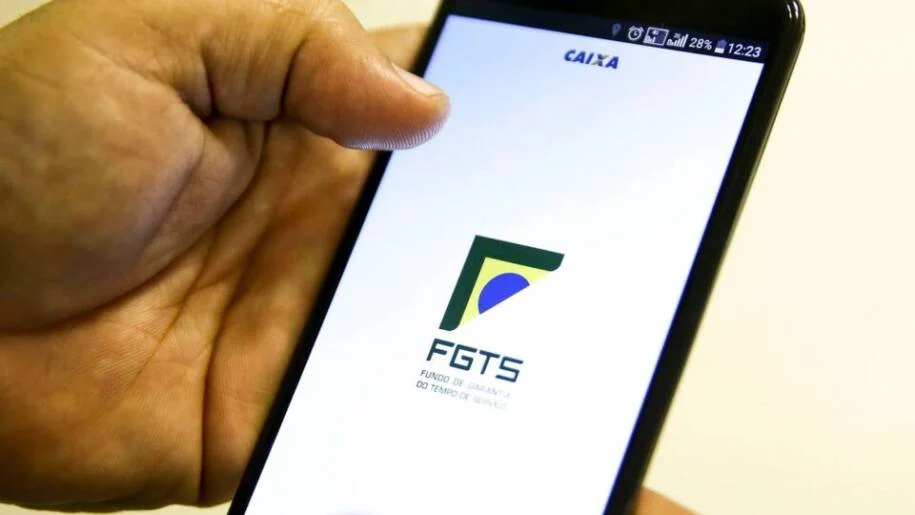 FGTS autoriza distribuição de R$ 13,2 bilhões; decisão gera polêmica entre conselheiros