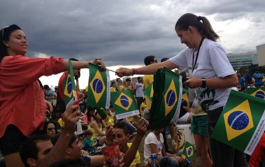 Fifa recruta seis mil voluntários para Copa do Mundo Feminina de 2027 no Brasil