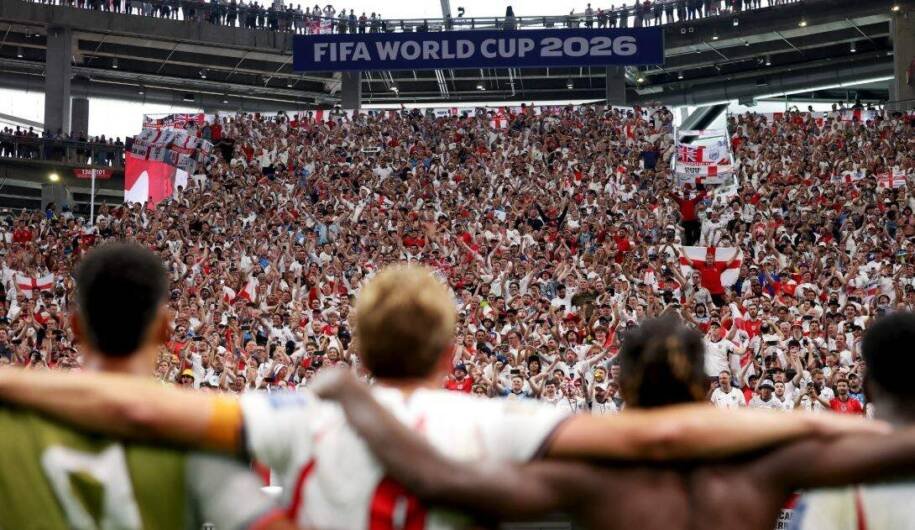Fifa registra estádios lotados na Copa, mas preço dos ingressos divide torcedores