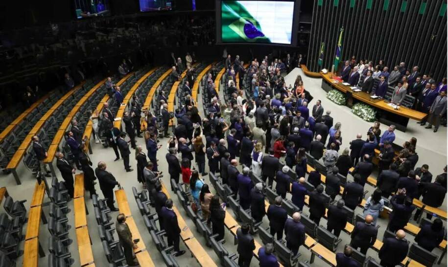 Flávio Dino cobra explicações de partidos sobre emendas e apenas sete respondem