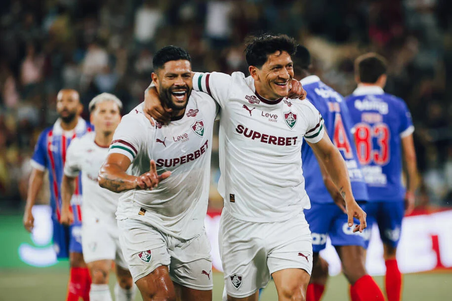 Fluminense vence Bahia com gols de Hulk e Cano em amistoso no Maracanã