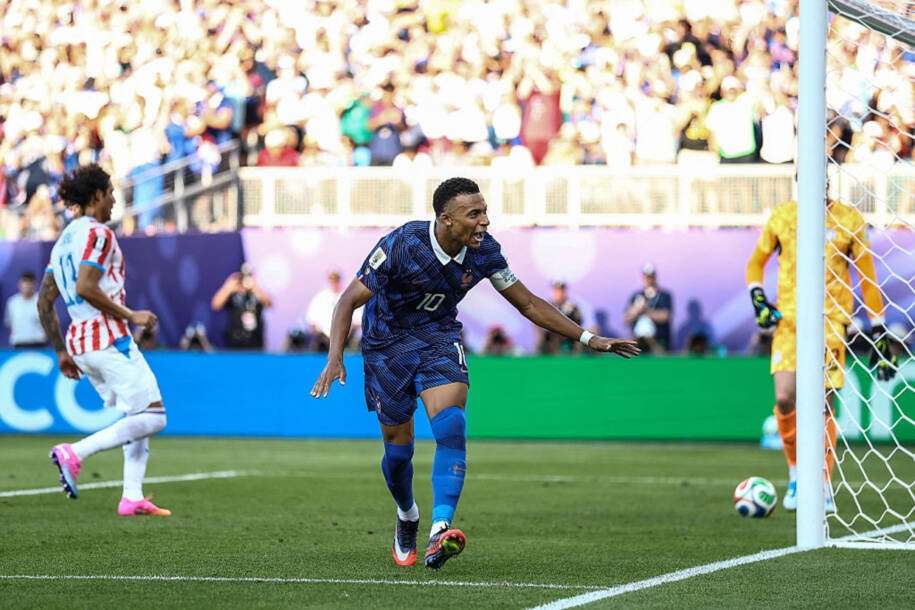 França vence Paraguai com gol de Mbappé e avança para as quartas de final
