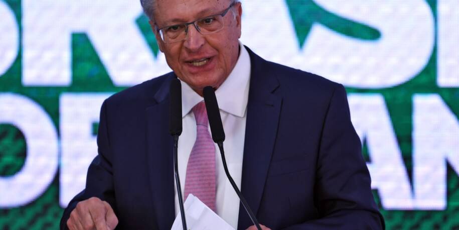 Geraldo Alckmin revela estratégia do Brasil após tarifas dos EUA e impacto bilionário