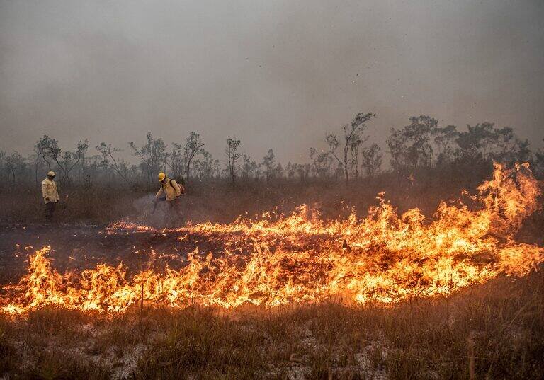 Governo Federal reúne 22 órgãos e intensifica ações contra incêndios florestais